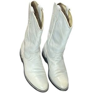 Cowtown cream color women's handmade vintage cowboy boots Sz 6B